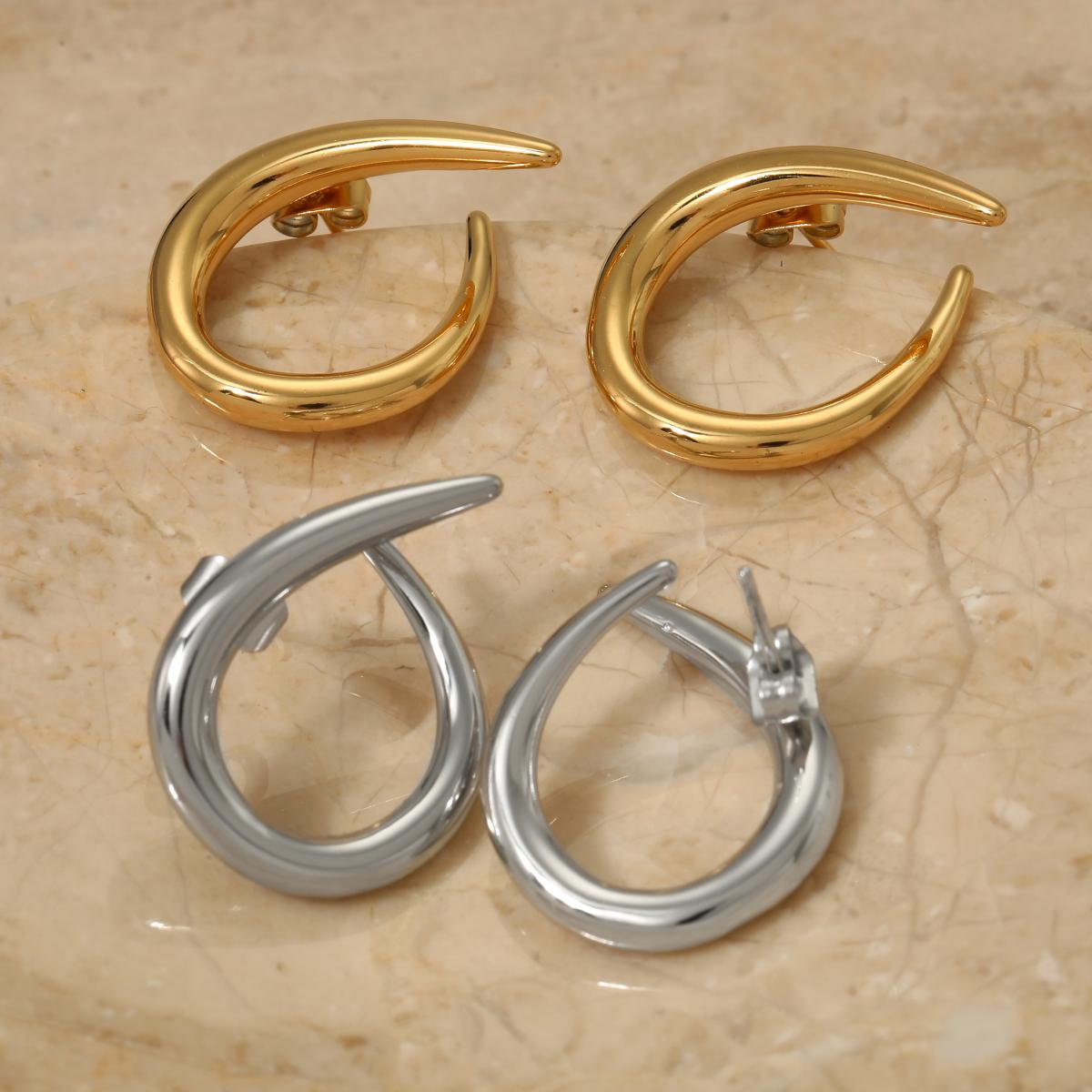 1 Pair Casual Solid Color Plating 316 Stainless Steel  16K Gold Plated White Gold Plated Gold Plated Ear Studs display picture 1