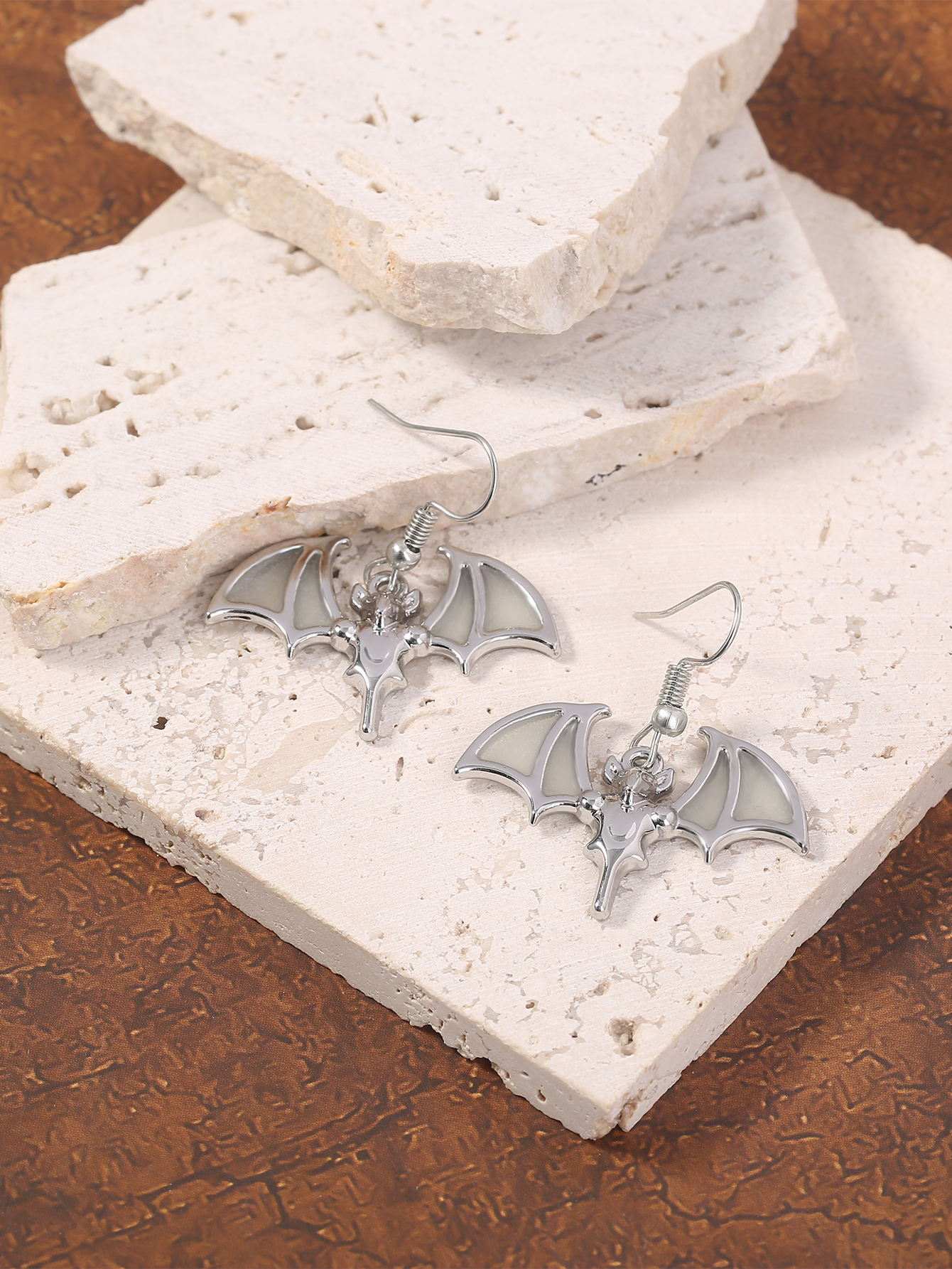 1 Pair IG Style Modern Style Cool Style Bat Resin Copper Zinc Alloy Drop Earrings display picture 5