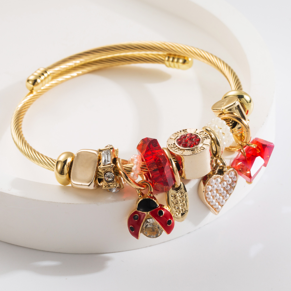 Casual Vacation Classic Style Red Heart Beetles 304 Stainless Steel 14K Gold Plated Rhinestones Bangle In Bulk display picture 5