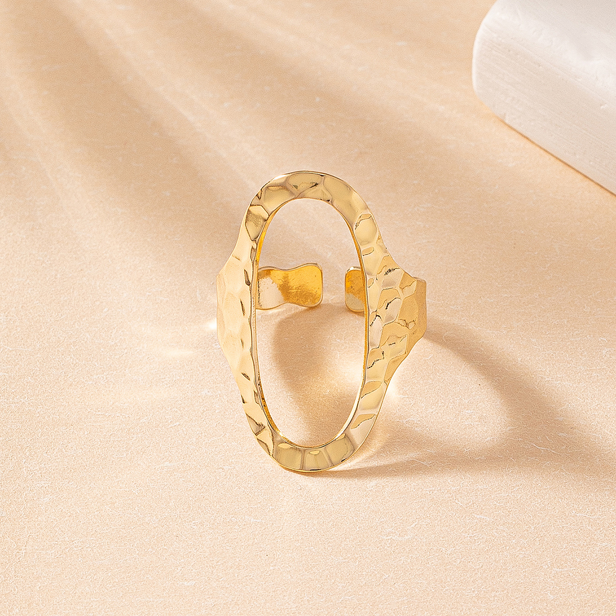 Elegant Simple Style Solid Color Iron Wholesale Rings display picture 4