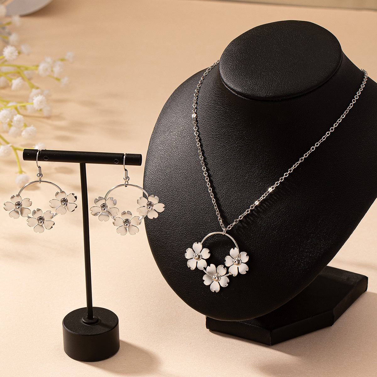 Elegant Lady Streetwear Flower Iron Wholesale Earrings Necklace Jewelry Set display picture 4