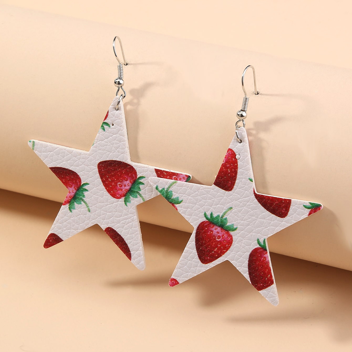 1 Pair Cute Vacation Sweet Pentagram Leaves Printing Imitation Leather Copper Drop Earrings display picture 6