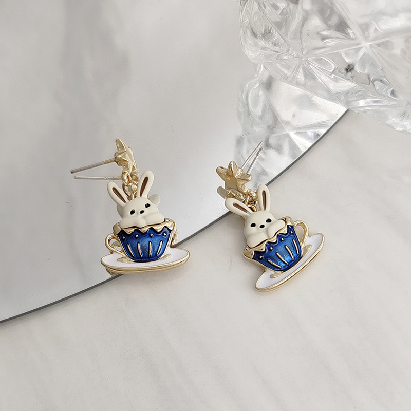 1 Pair Cute Lady Sweet Rabbit Stoving Varnish Plating Alloy Drop Earrings display picture 4