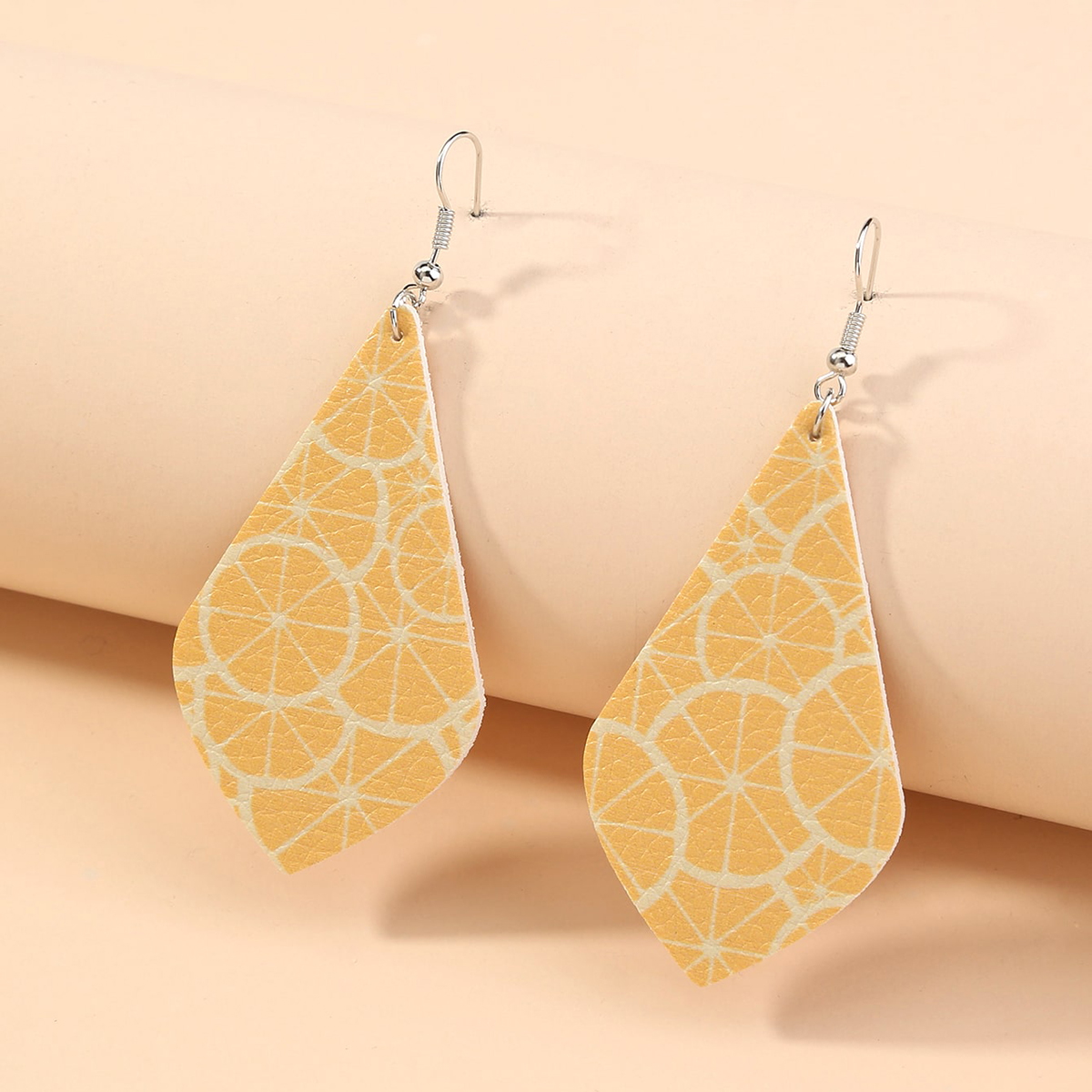 1 Pair Cute Vacation Sweet Pentagram Leaves Printing Imitation Leather Copper Drop Earrings display picture 8