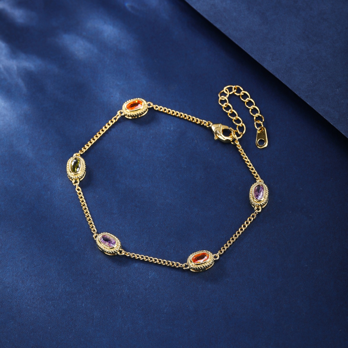 Kupfer 18 Karat Vergoldet Elegant Glänzend Überzug Inlay Einfarbig Zirkon Armbänder display picture 2