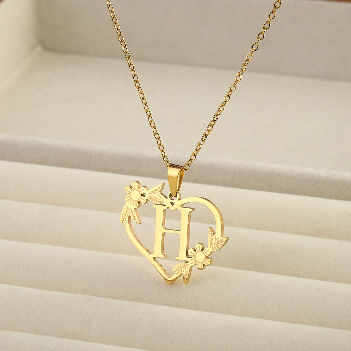 201 Stainless Steel 18K Gold Plated Simple Style Classic Style Plating Letter Heart Shape Pendant Necklace display picture 32