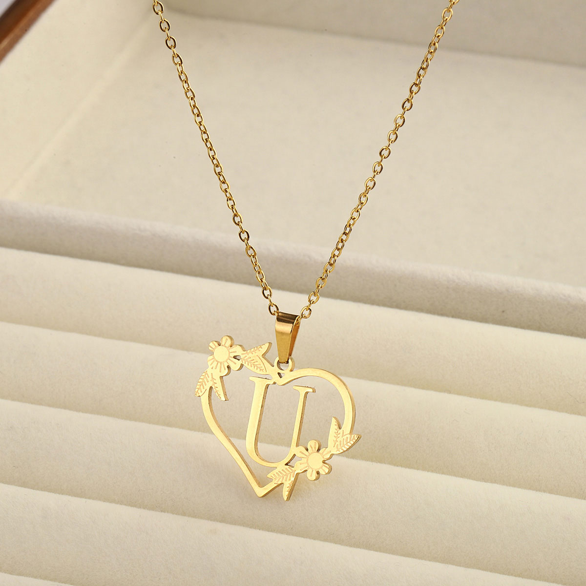 201 Stainless Steel 18K Gold Plated Simple Style Classic Style Plating Letter Heart Shape Pendant Necklace display picture 23