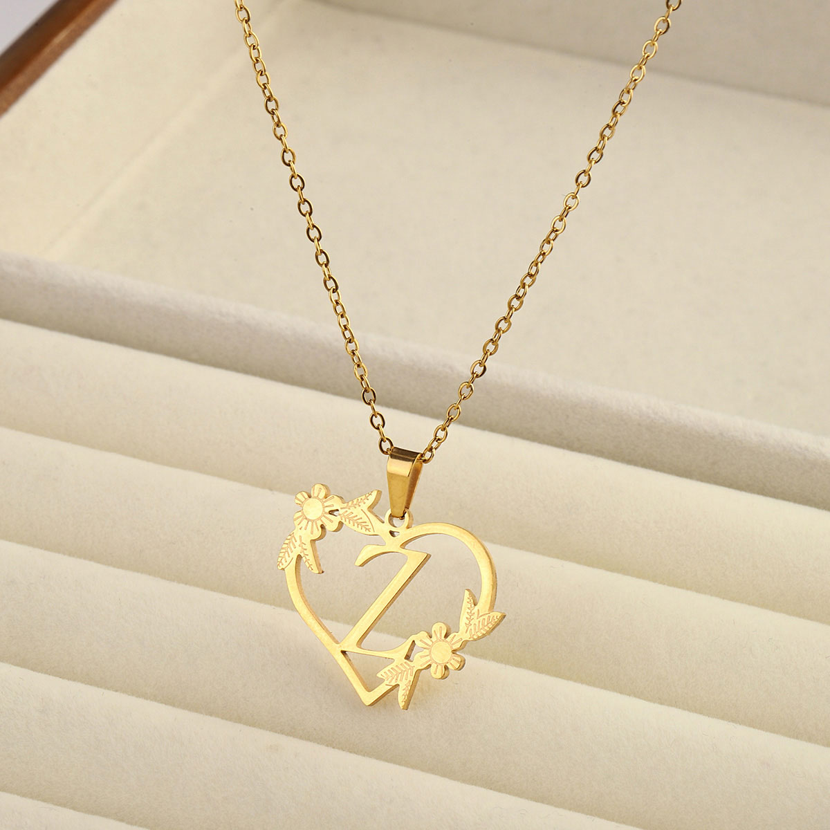 201 Stainless Steel 18K Gold Plated Simple Style Classic Style Plating Letter Heart Shape Pendant Necklace display picture 18