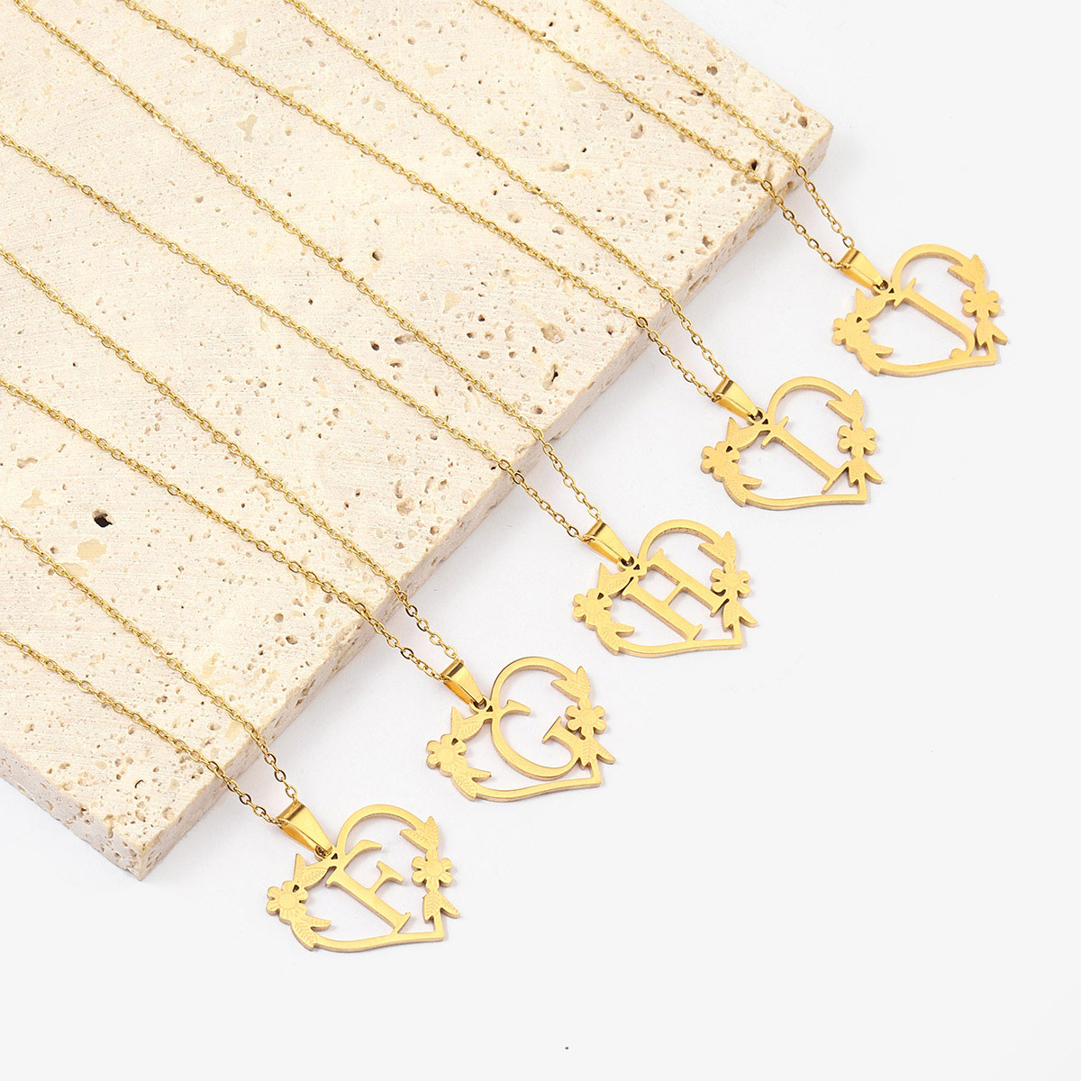 201 Stainless Steel 18K Gold Plated Simple Style Classic Style Plating Letter Heart Shape Pendant Necklace display picture 33