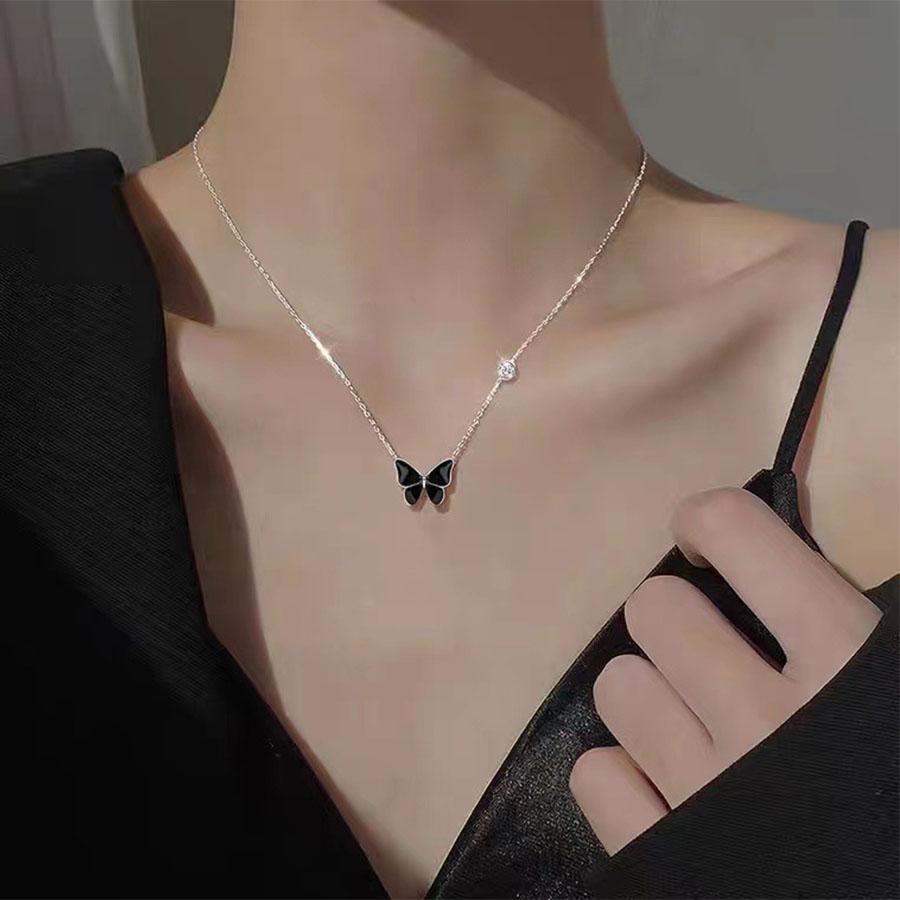 Wholesale Formal Simple Style Butterfly Copper Plating White Gold Plated Pendant Necklace display picture 3