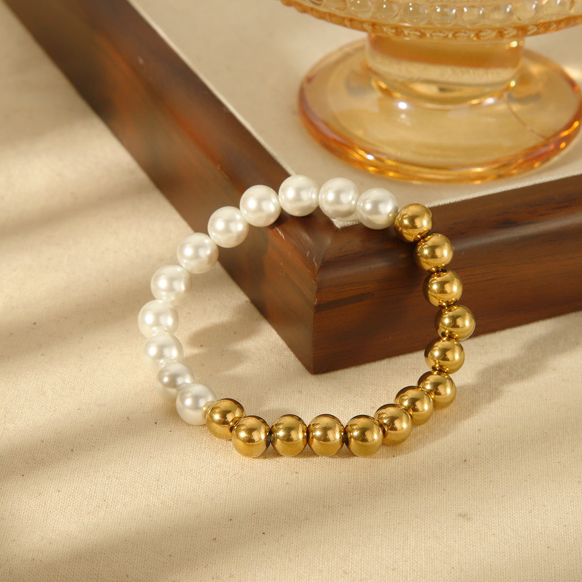 IG Style Basic Commute Solid Color 304 Stainless Steel Artificial Pearl 18K Gold Plated Artificial Pearls Bracelets In Bulk display picture 3