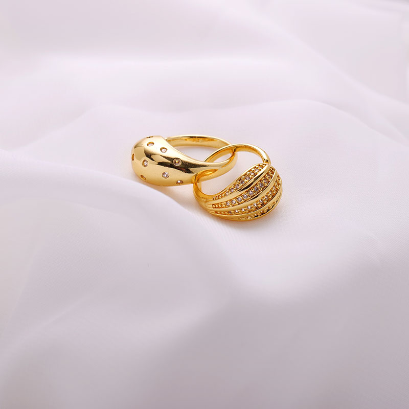 Copper Brass Gold Plated Simple Style Classic Style Asymmetrical Plating Solid Color Zircon Open Rings display picture 1