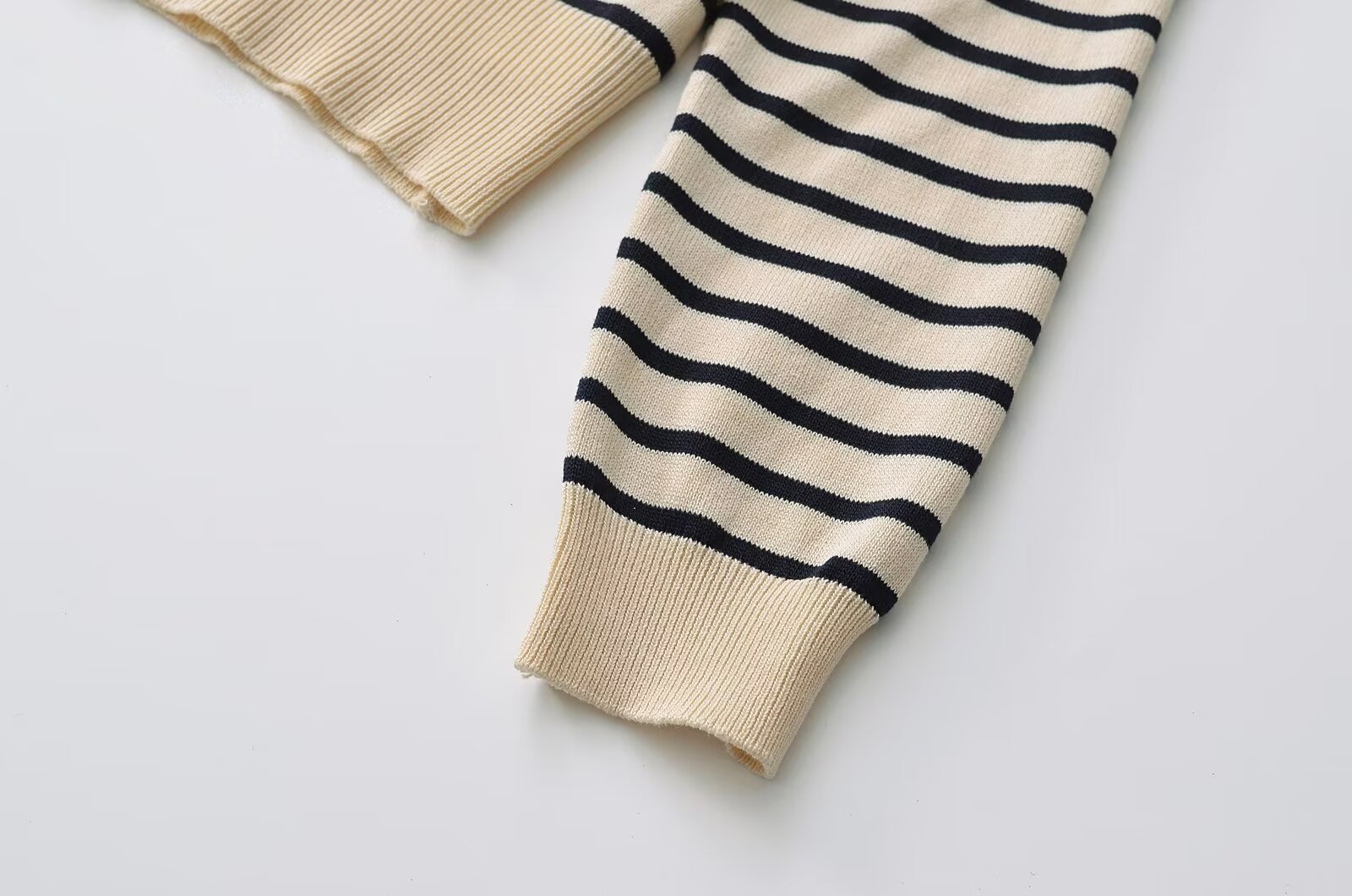Women's Knitwear Long Sleeve Blouses Streetwear Stripe display picture 7