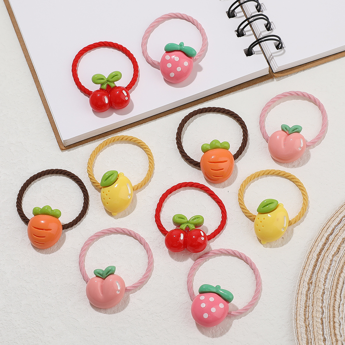 Kid'S Cartoon Style Cute Sweet Bear Plastic Rubber Band Hair Tie display picture 2