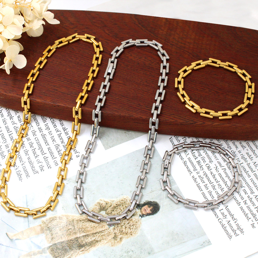 304 Stainless Steel 18K Gold Plated Vacation Solid Color Bracelets Necklace display picture 6