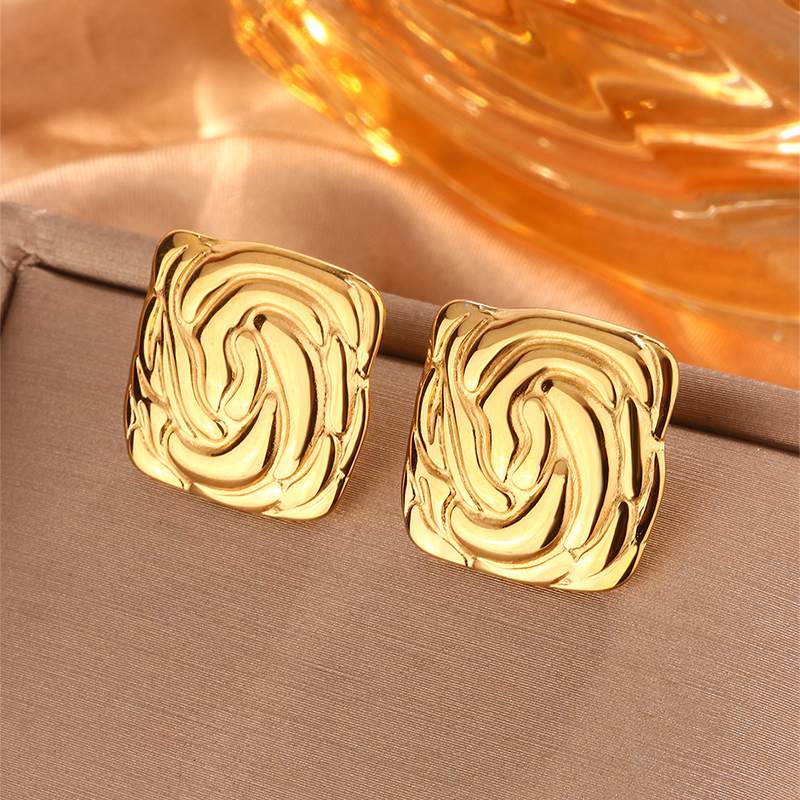 1 Pair Simple Style Sector Leaves Heart Shape Pleated 304 Stainless Steel 18K Gold Plated Ear Studs display picture 13