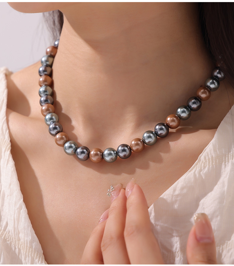 Elegant Classic Style Korean Style Round Artificial Pearl Imitation Pearl Beaded Women's Necklace display picture 3