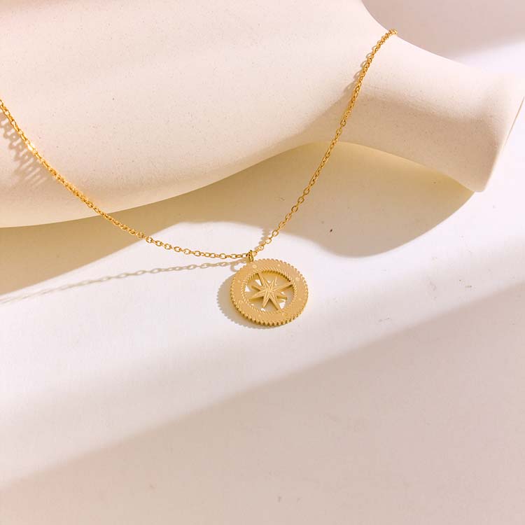 304 Stainless Steel 18K Gold Plated Casual Plating Round Star Pendant Necklace display picture 6