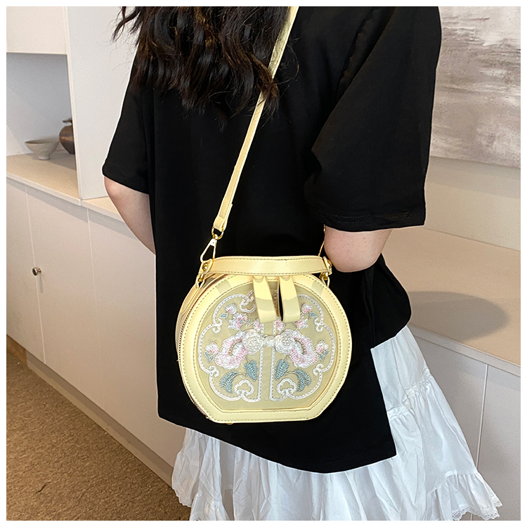 Women's Pu Leather Printing Solid Color Elegant Zipper Handbag display picture 8