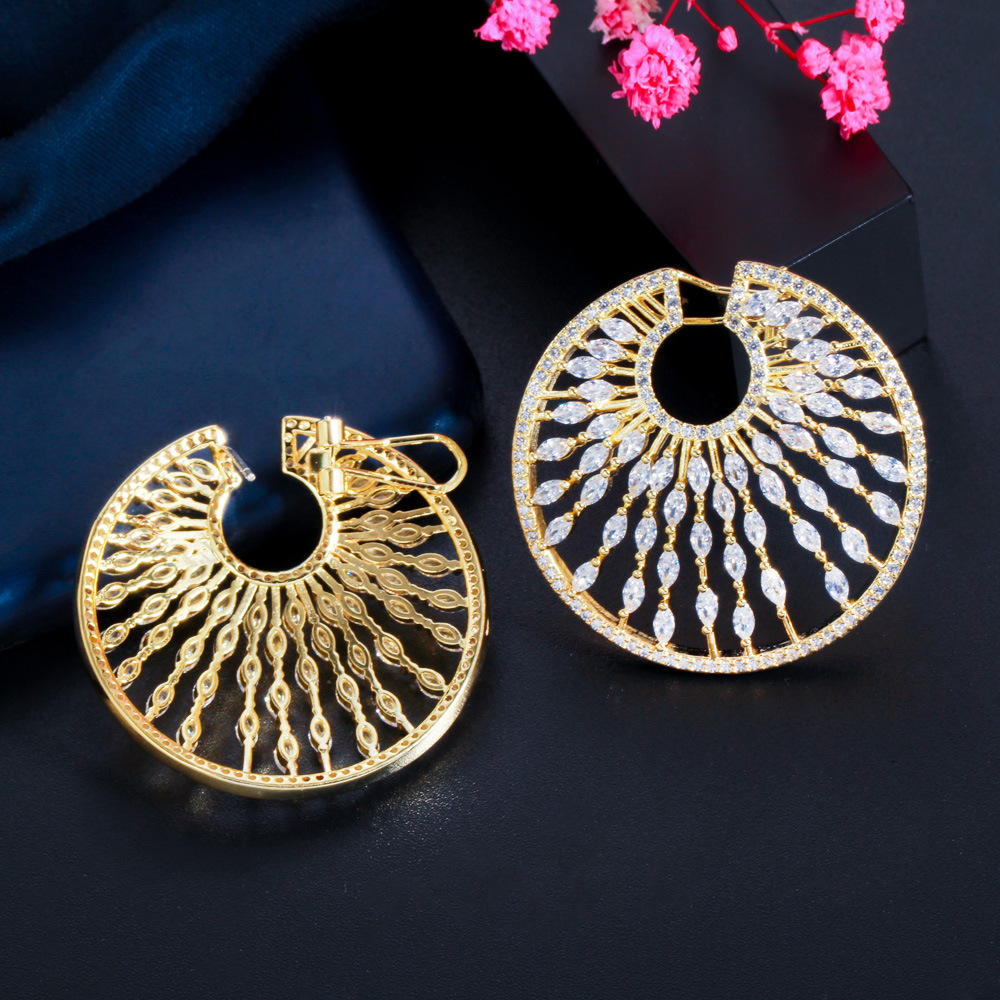 1 Pair Vintage Style Vacation Artistic Circle Hollow Out Inlay Copper Zircon Earrings display picture 7