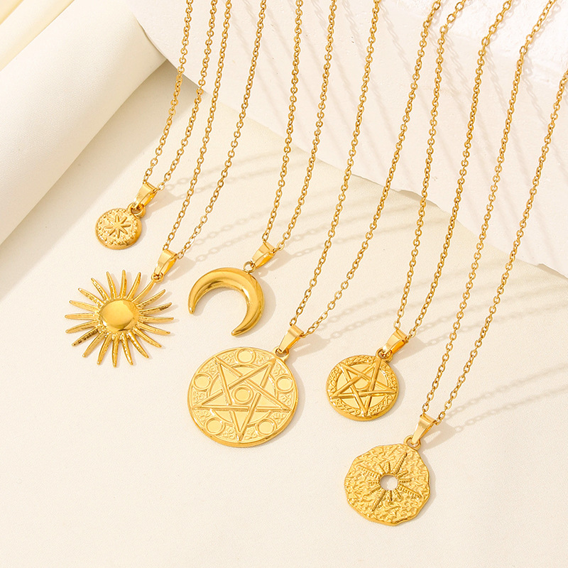 304 Stainless Steel Casual Simple Style Plating Sun Star Moon Pendant Necklace display picture 3