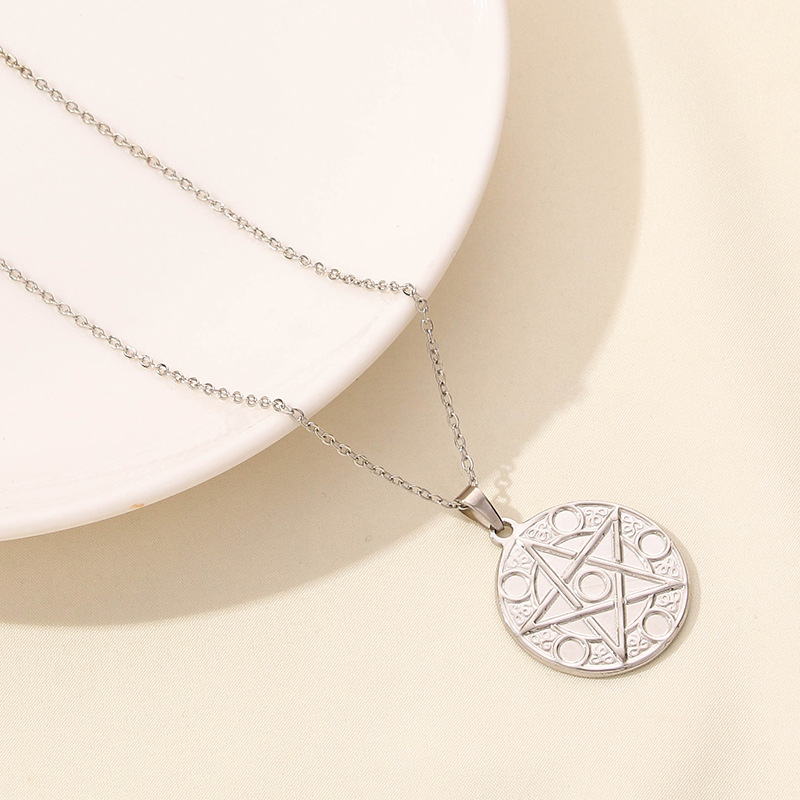 304 Stainless Steel Casual Simple Style Plating Sun Star Moon Pendant Necklace display picture 18