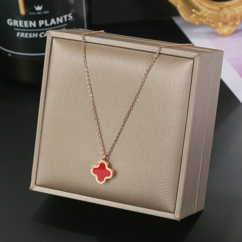 304 Stainless Steel IG Style Simple Style Plating Inlay Four Leaf Clover Round Heart Shape Shell Zircon Pendant Necklace display picture 6