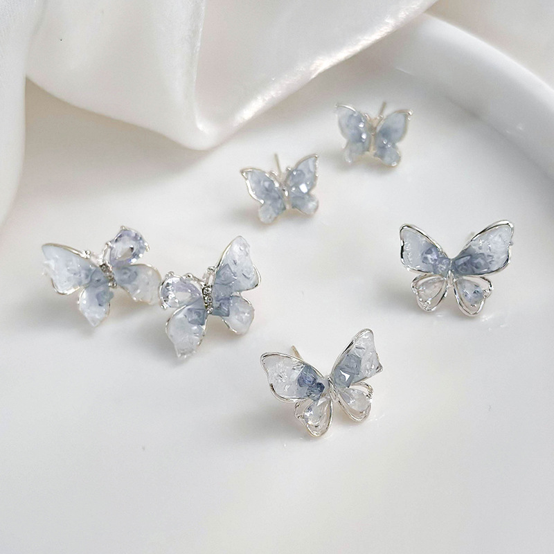 1 Pair Simple Style Classic Style Butterfly Inlay Alloy Diamond In The Debris Ear Studs display picture 7