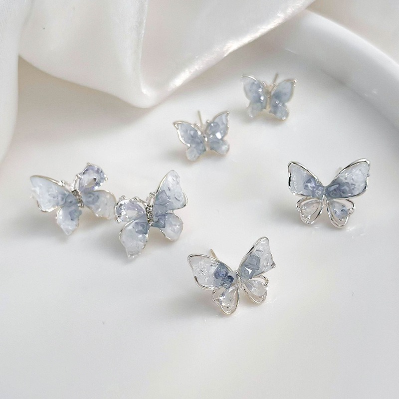 1 Paire Style Simple Style Classique Papillon Incruster Alliage Diamant Dans Les Débris Boucles D'Oreilles display picture 7