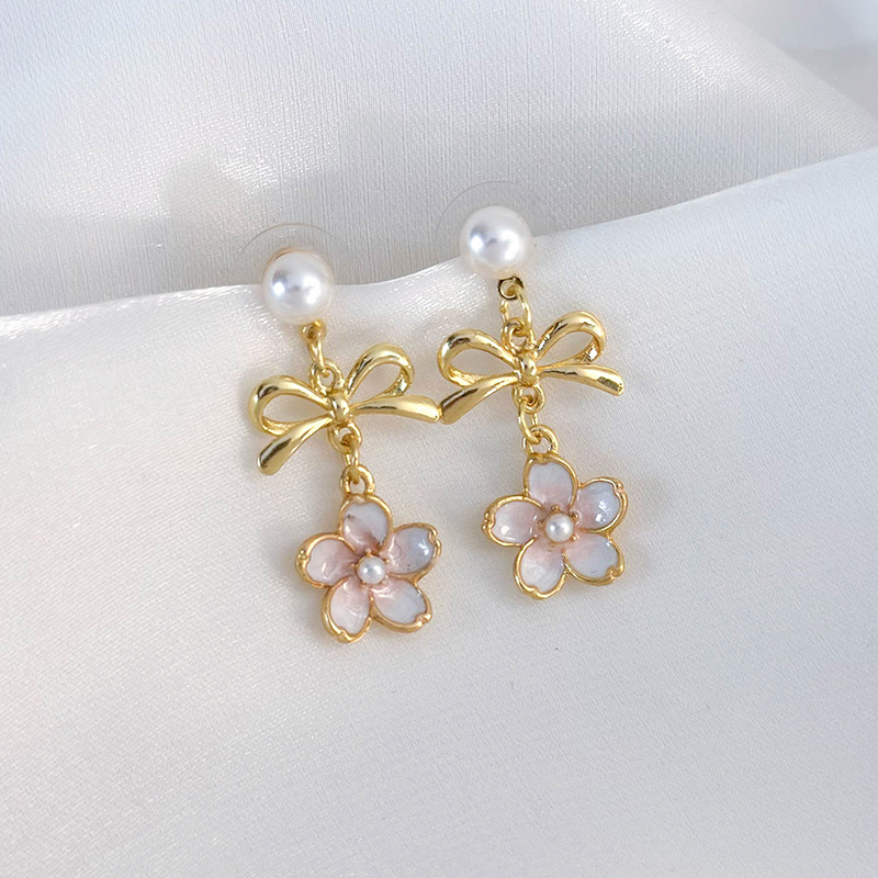 1 Pair Sweet Simple Style Flower Inlay Alloy Alloy Pearl Drop Earrings display picture 9