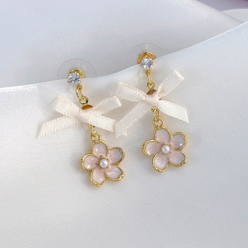 1 Pair Sweet Simple Style Flower Inlay Alloy Alloy Pearl Drop Earrings display picture 24