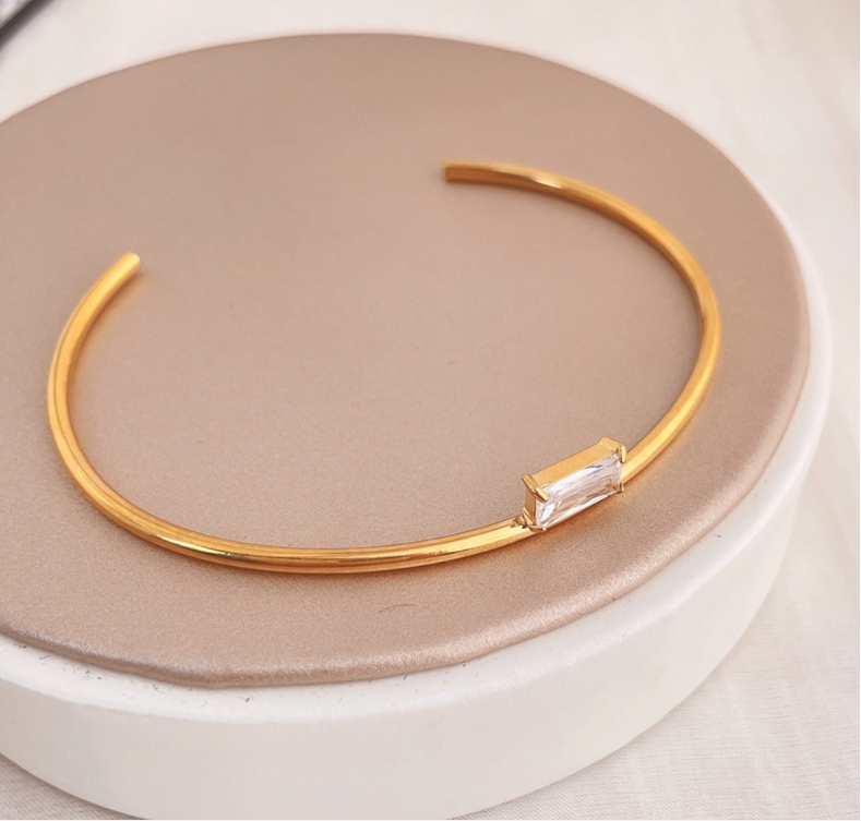 Titanium Steel Gold Plated Simple Style Plating Solid Color Bangle display picture 6