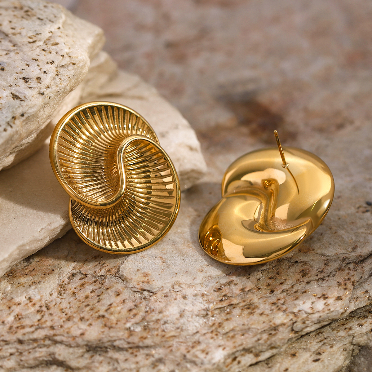 1 Pair Simple Style Classic Style Spiral Plating 316 Stainless Steel  18K Gold Plated Ear Studs display picture 4