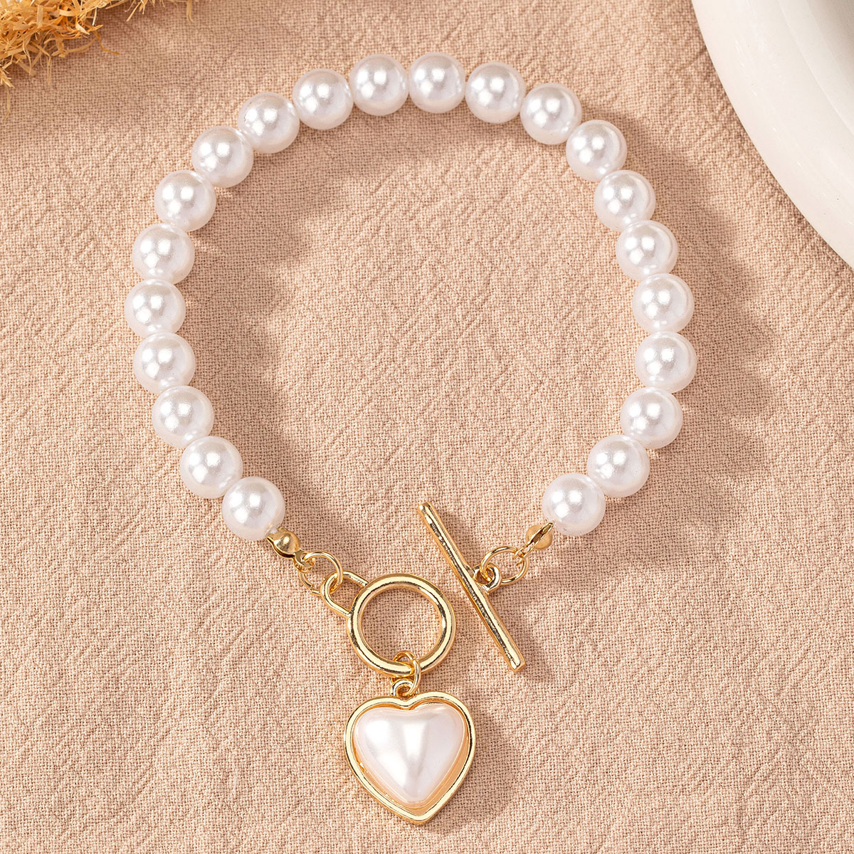 Elegant Lady Modern Style Heart Shape Alloy Plastic Women's Bracelets display picture 3