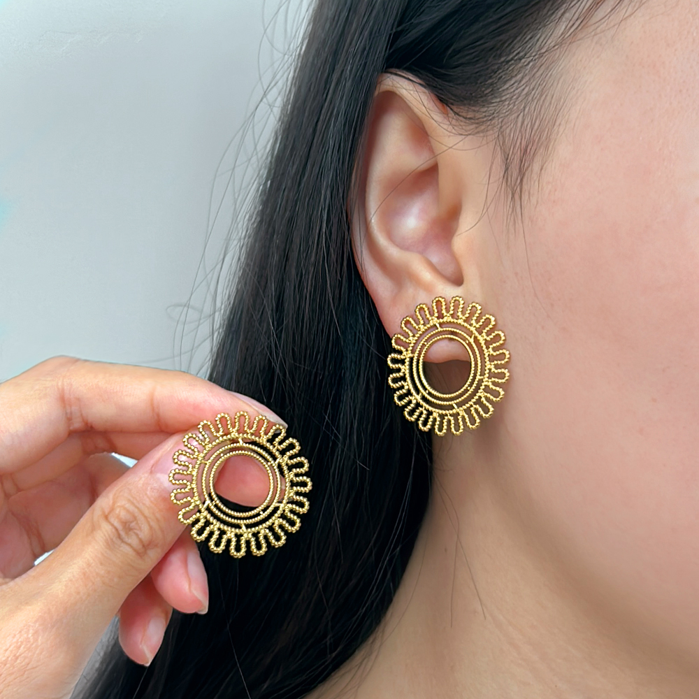 1 Pair Basic Modern Style Classic Style Sun 304 Stainless Steel None 18K Gold Plated Ear Studs display picture 3