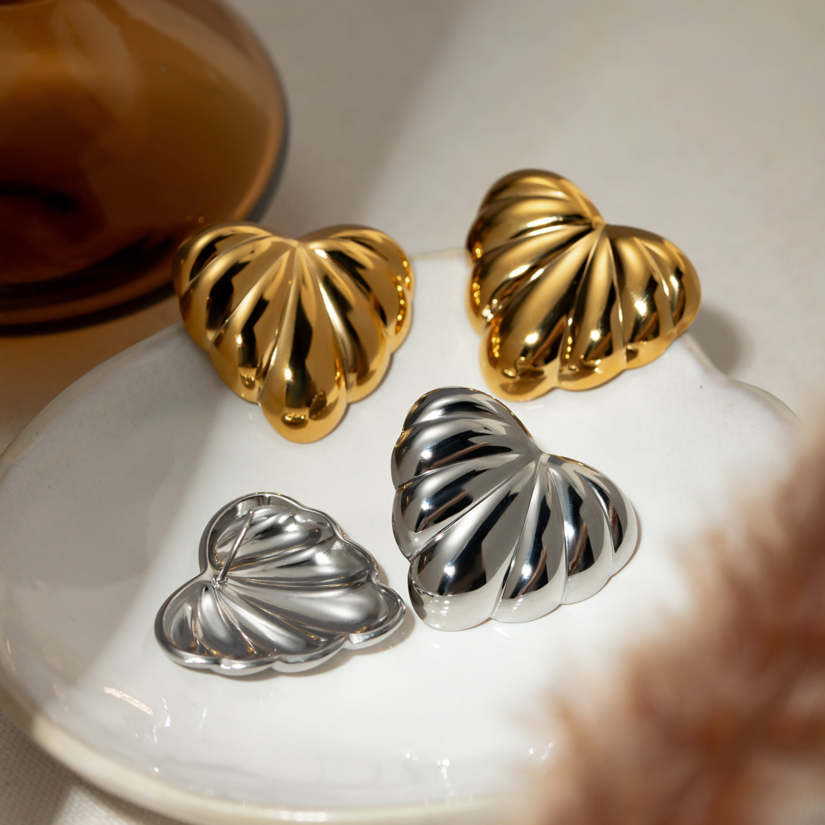 1 Pair IG Style Modern Style Classic Style Heart Shape Plating 304 Stainless Steel 18K Gold Plated Ear Studs display picture 7