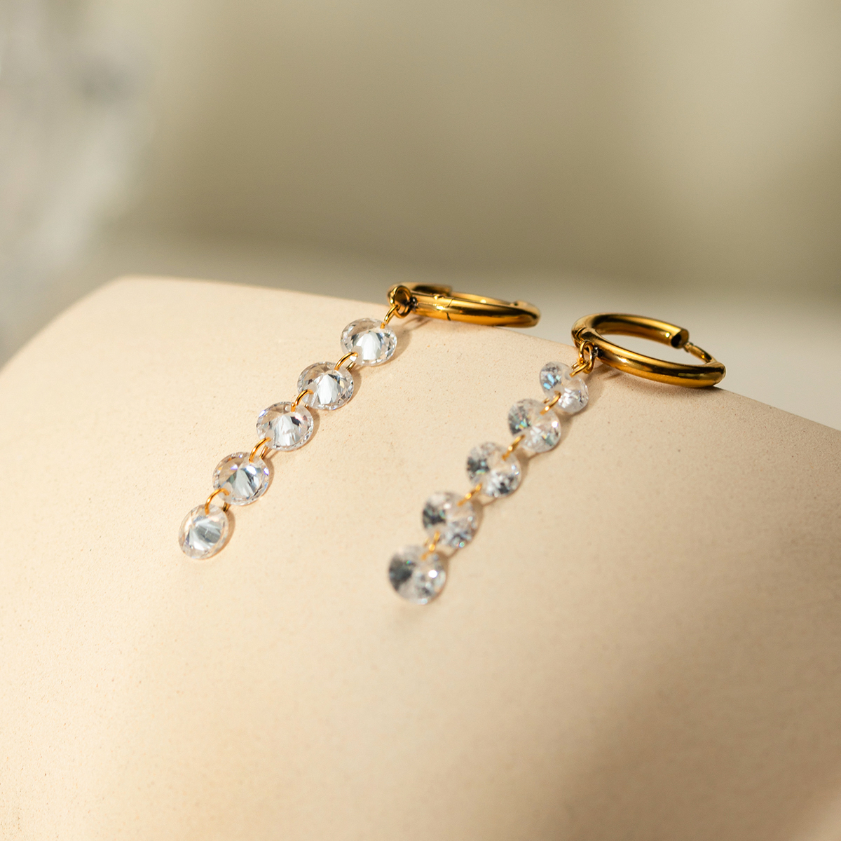 1 Paire Style Simple Brillant Rond Zircon Acier Inoxydable 304 Plaqué Or 18K Boucles D'oreilles display picture 11