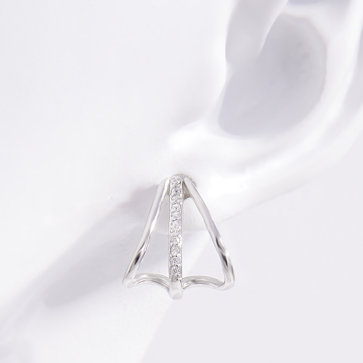 1 Pair Simple Style Shiny Round Square Star Inlay Sterling Silver Zircon White Gold Plated Ear Studs display picture 6