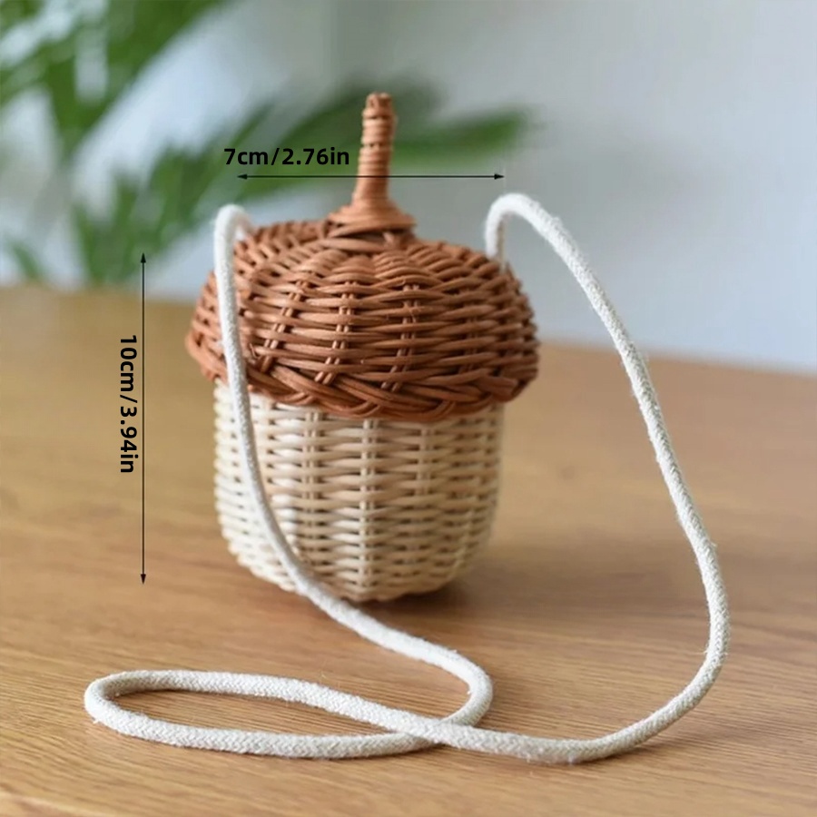 Women's Small Straw Solid Color Cute Weave Cylindrical Flip Cover Crossbody Bag display picture 3