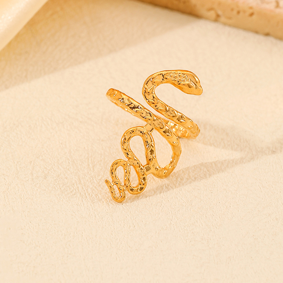 Elegant Queen Classic Style Snake 304 Stainless Steel 18K Gold Plated Open Rings In Bulk display picture 4