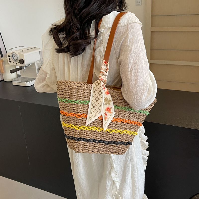 Femmes Moyen Tresser Couleur Unie Vacances Plage Tisser Fermeture Éclair Sac De Paille display picture 4