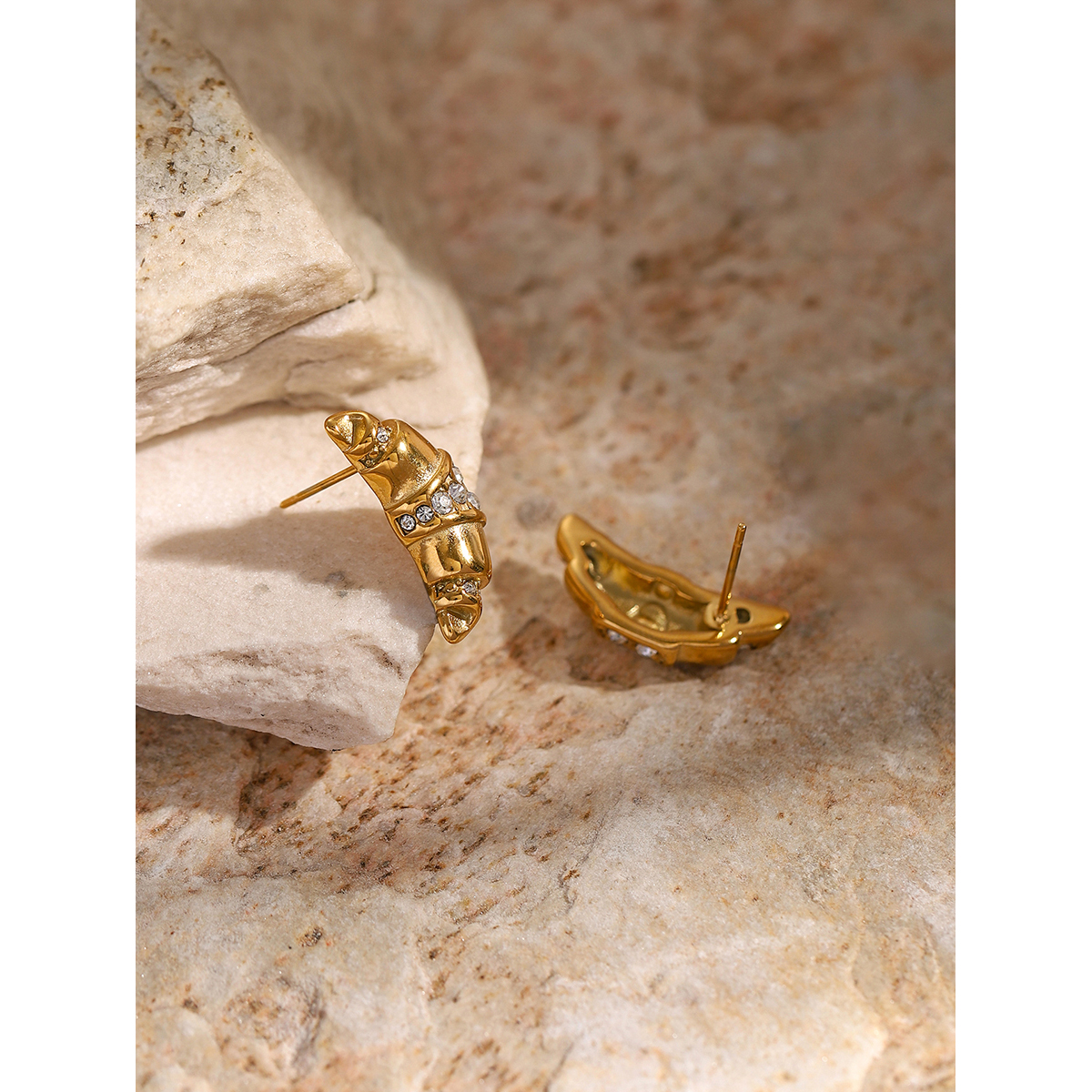 1 Pair IG Style Simple Style Claw Bag Inlay 316 Stainless Steel  Rhinestones 18K Gold Plated Ear Studs display picture 4