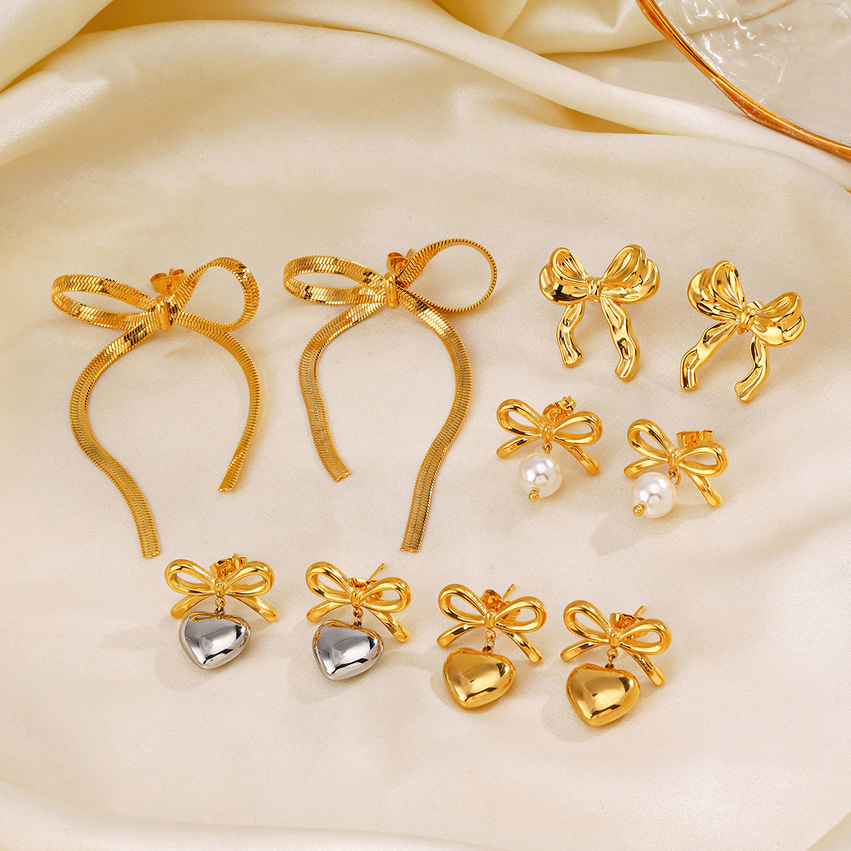 1 Pair Sweet Simple Style Heart Shape Bow Knot Polishing Pearl 304 Stainless Steel 18K Gold Plated Drop Earrings display picture 3