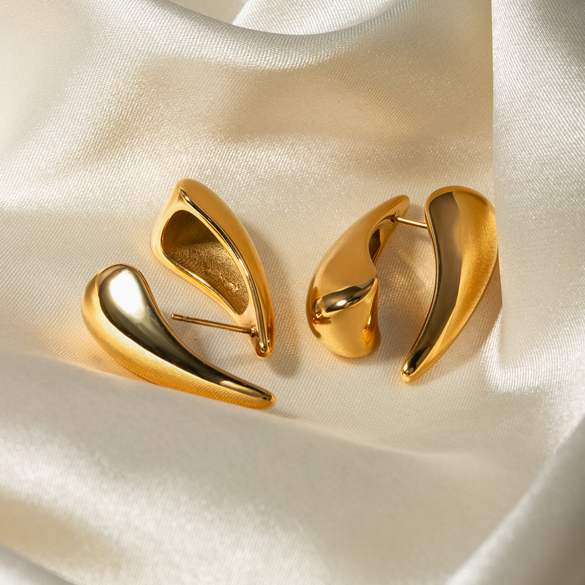 1 Pair IG Style Simple Style Water Droplets 316 Stainless Steel  18K Gold Plated Ear Studs display picture 8