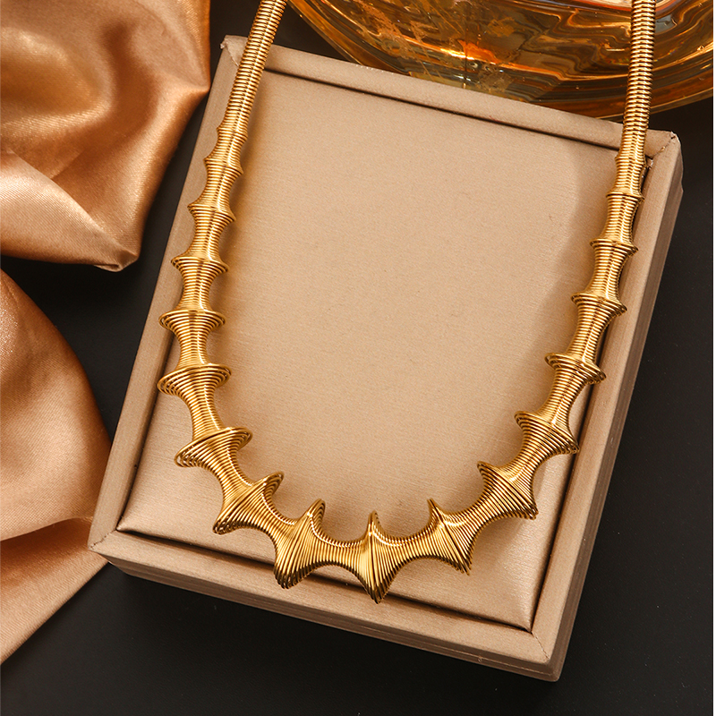Edelstahl 304 18 Karat Vergoldet Hip Hop Einfacher Stil Irregulär Spiral- Halskette display picture 6