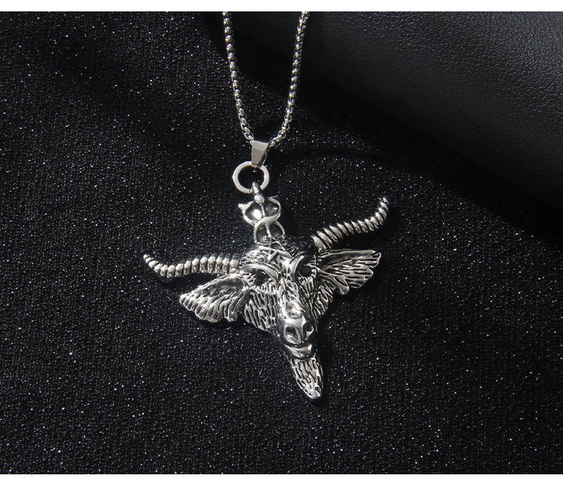 Wholesale Jewelry Exaggerated Punk Commute Cattle 201 Stainless Steel Zinc Alloy Pendant Necklace display picture 4