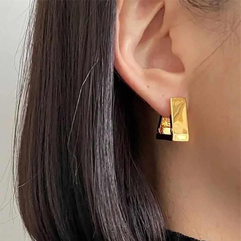 1 Par Elegante Estilo Moderno Cuadrado Láser Embutido Cobre Latón Perla Chapado En Oro Pendientes display picture 10