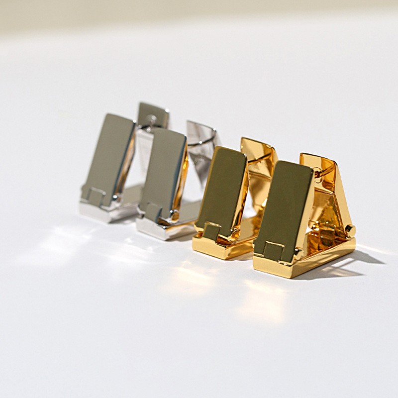 1 Pair Elegant Modern Style Square Laser Inlay Copper Brass Pearl Gold Plated Ear Studs display picture 12