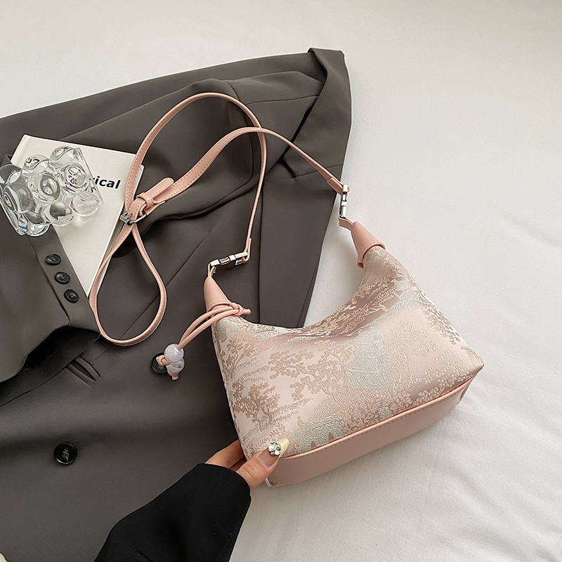 Women's Medium Cloth Solid Color Elegant Vintage Style Sewing Thread Zipper Handbag display picture 7