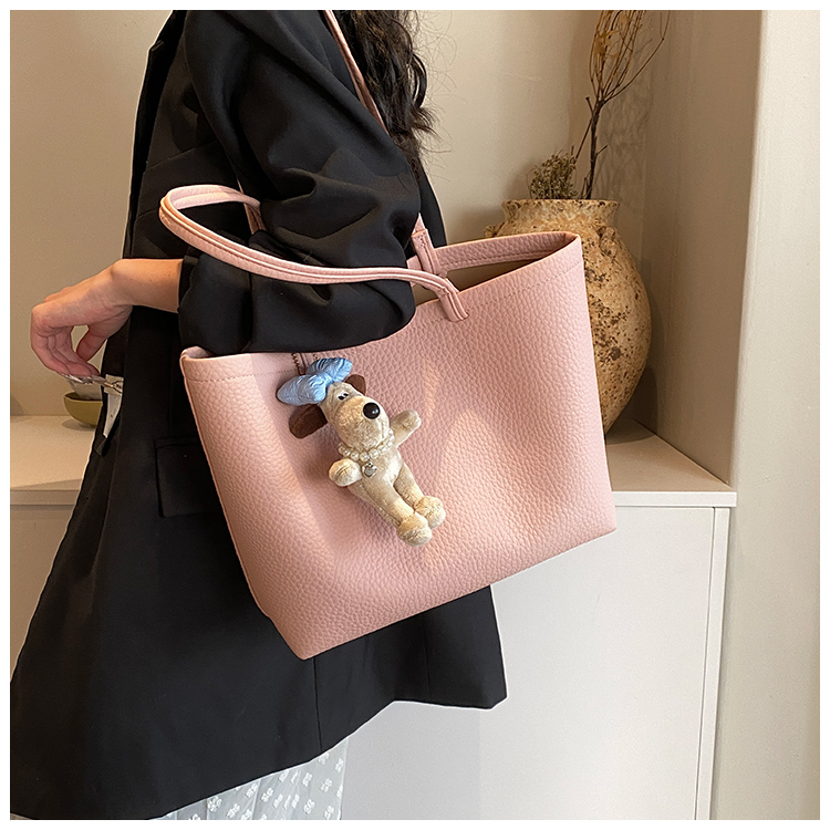 Women's Large Pu Leather Solid Color Basic Classic Style Sewing Thread Magnetic Buckle Tote Bag display picture 13